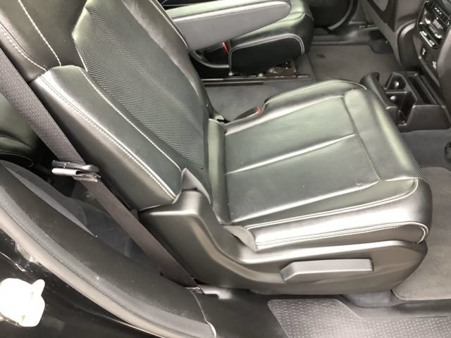 Used 2023 Jeep Grand Cherokee L Overland AWD/4WD image 14