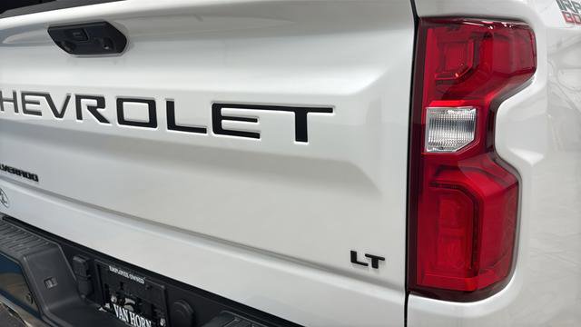 Used 2022 Chevrolet Silverado 1500 LT Trail Boss w/ LT Trail Boss Premium Package AWD/4WD image 38