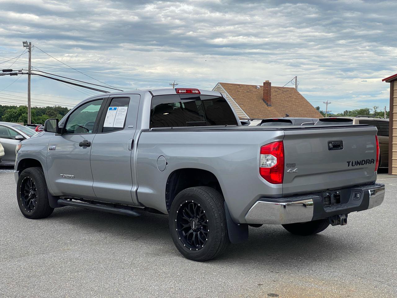 Used 2019 Toyota Tundra SR5 AWD/4WD image 2