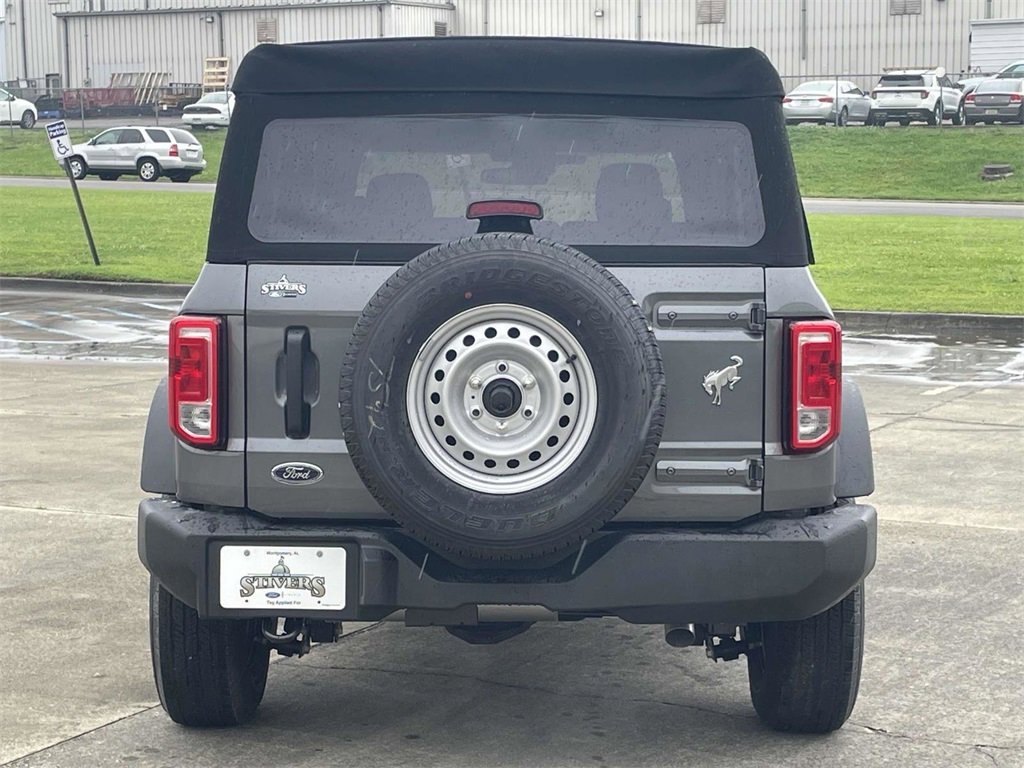 New 2025 Ford Bronco Base image 4