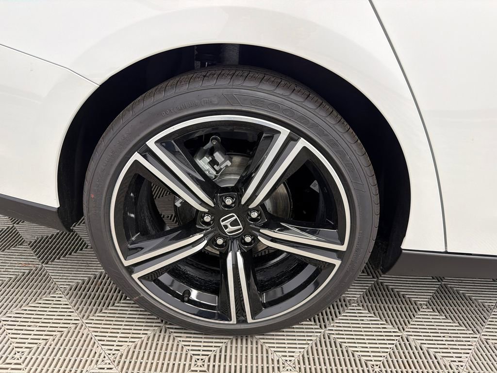 Used 2026 Honda Accord SE image 18