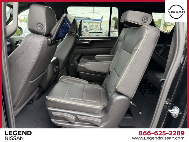 Used 2025 Chevrolet Suburban Premier AWD/4WD image 20