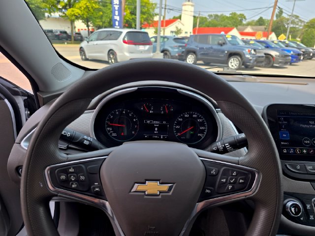 Used 2024 Chevrolet Malibu LT FWD image 12