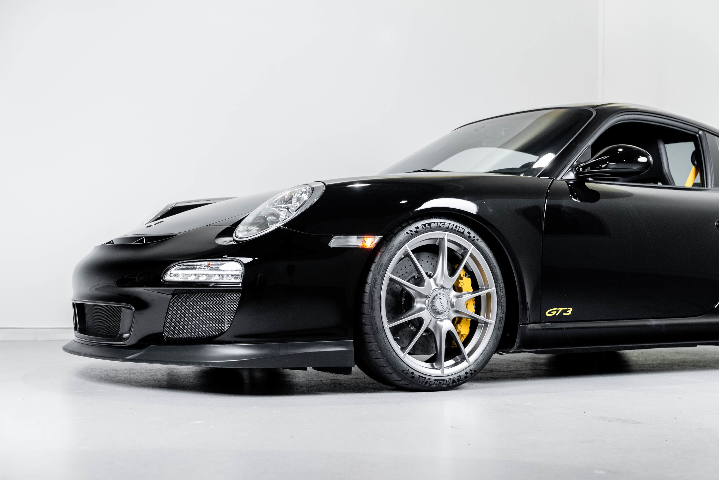 Used 2010 Porsche 911 GT3 RWD image 5