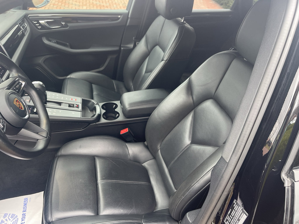 Used 2024 Porsche Macan Turbo image 14