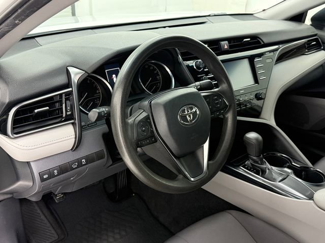 Used 2020 Toyota Camry LE image 8