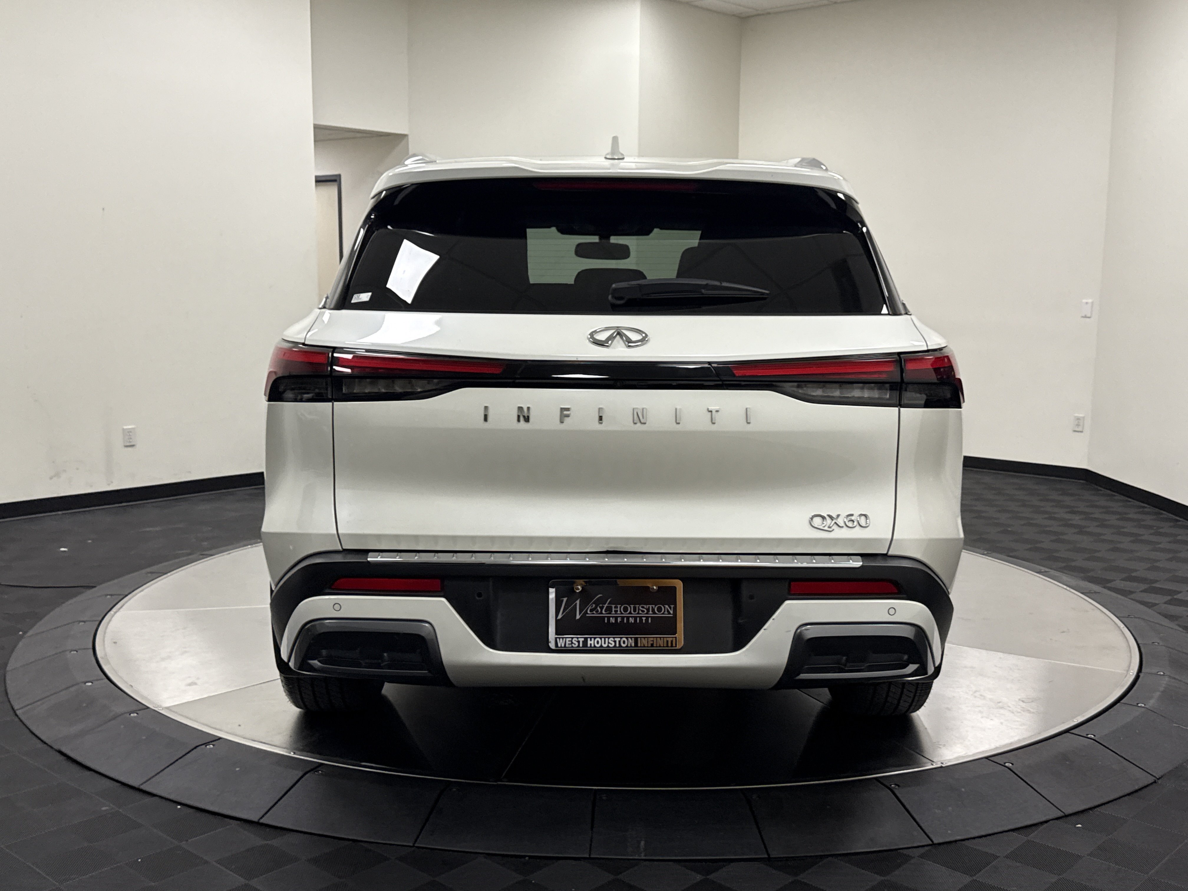 Used 2022 INFINITI QX60 Luxe w/ Cargo Package FWD image 6