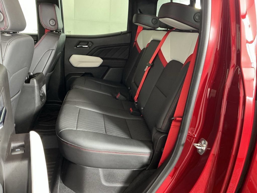 Used 2025 GMC Canyon AT4 w/ AT4X Package AWD/4WD image 13