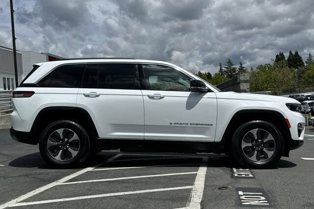 Certified 2022 Jeep Grand Cherokee Limited 4xe AWD/4WD image 3
