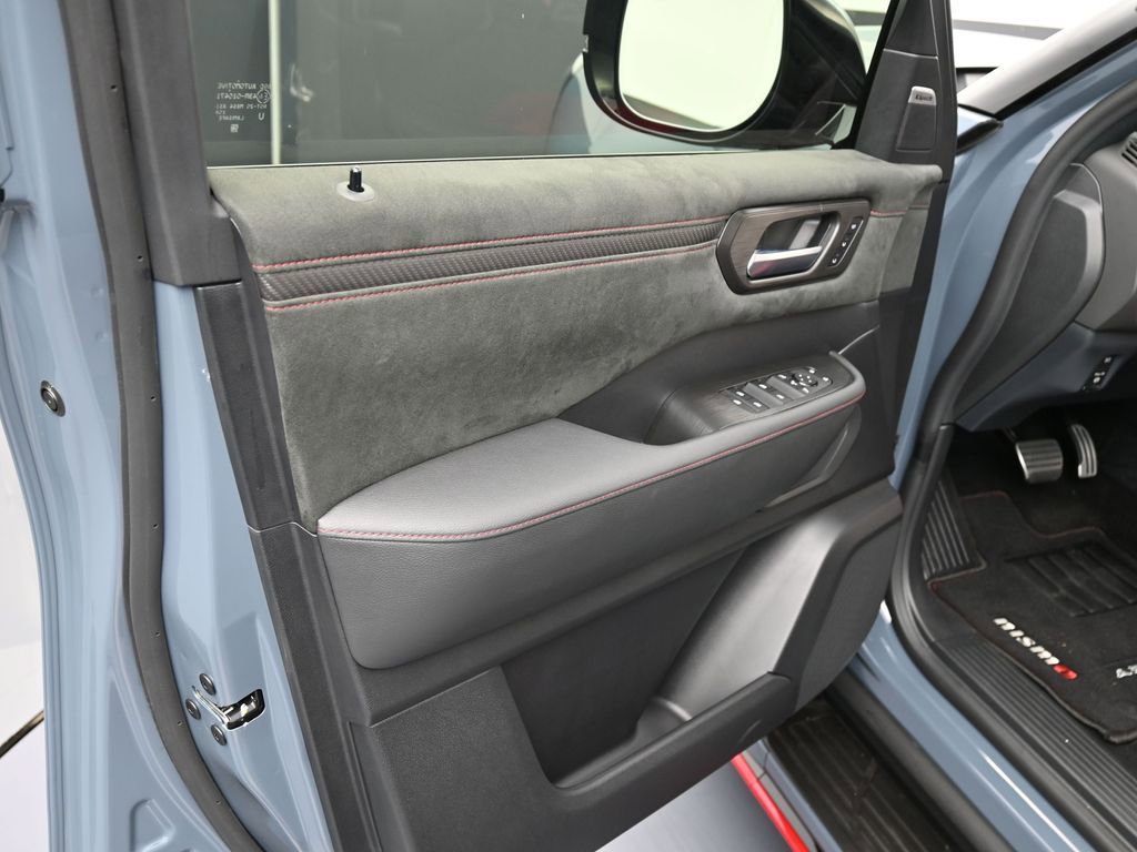 Used 2026 Nissan Armada NISMO image 15