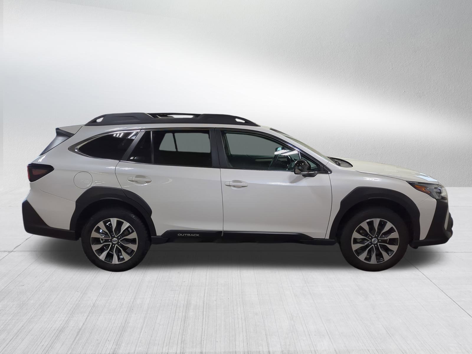 Used 2024 Subaru Outback Limited image 8