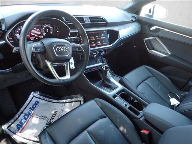 Used 2025 Audi Q3 2.0T Premium AWD/4WD image 11