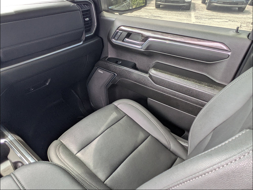 Certified 2023 Chevrolet Silverado 1500 LTZ AWD/4WD image 17
