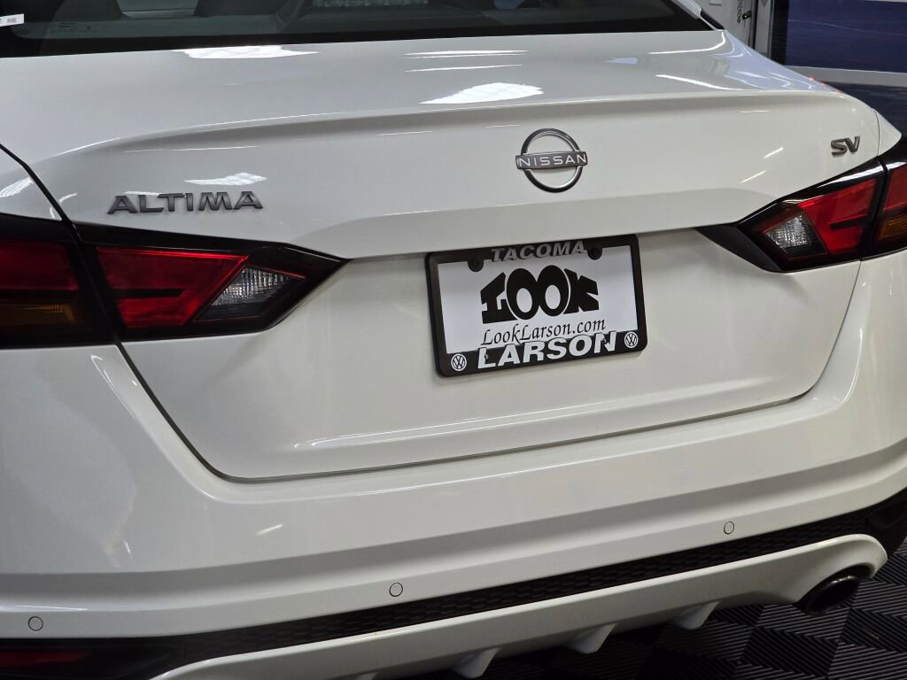 Used 2024 Nissan Altima 2.5 SV w/ SV Premium Package image 13