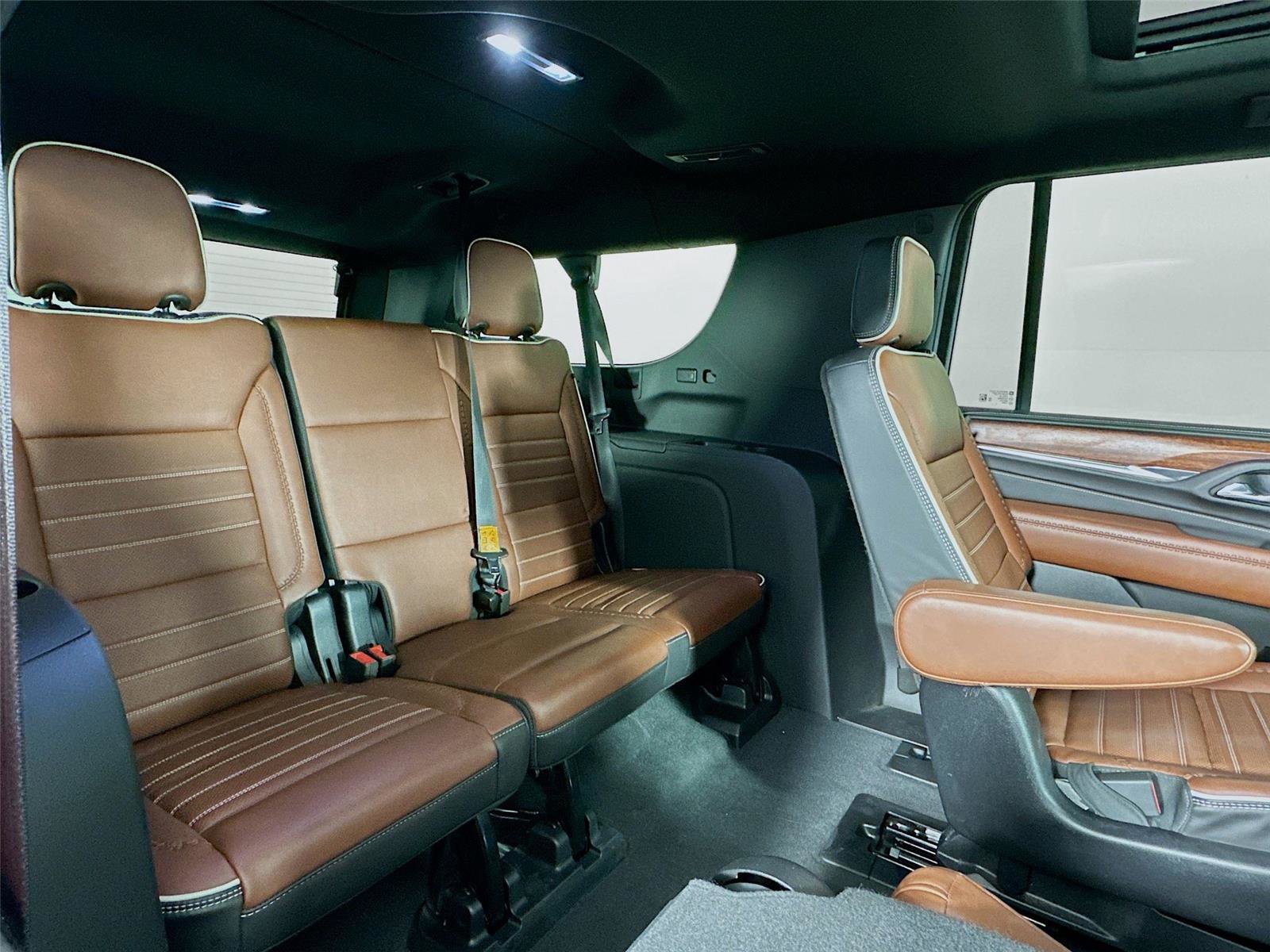 Used 2023 GMC Yukon XL Denali Ultimate image 30