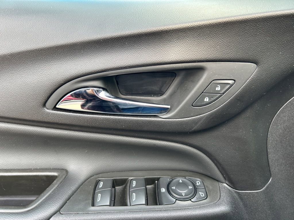 Used 2024 Chevrolet Equinox LT image 23