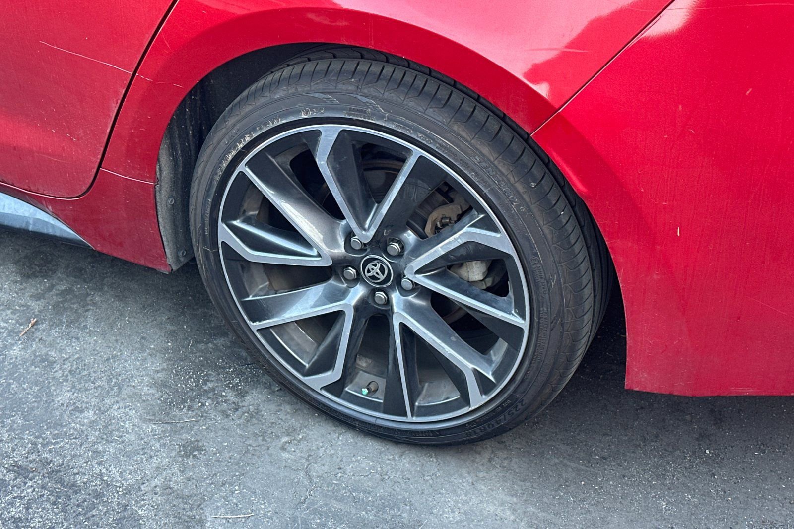 Used 2020 Toyota Corolla SE w/ SE Premium Package image 4