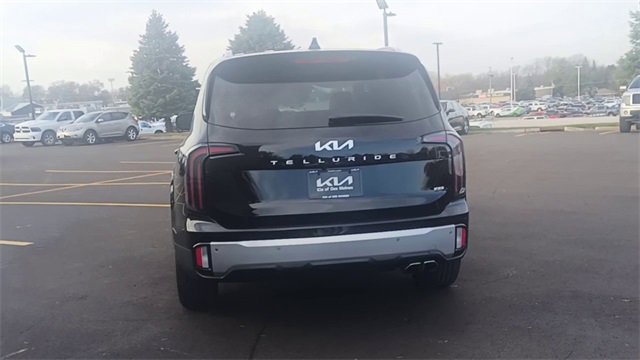 Used 2023 Kia Telluride EX w/ EX Captain's Chair Package image 9