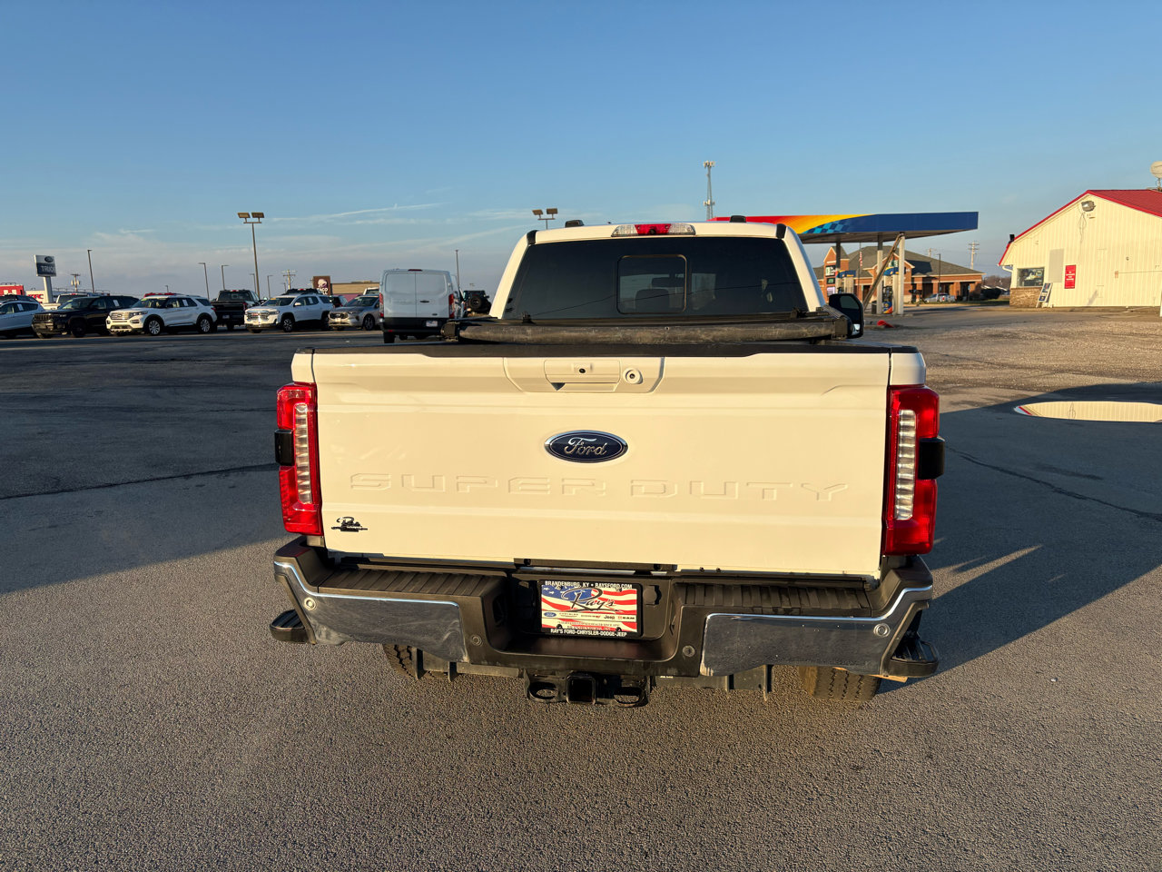 Used 2023 Ford F350 Lariat image 4