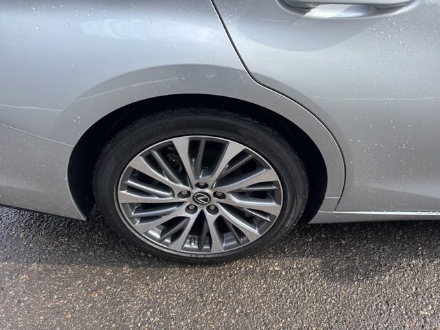Used 2019 Lexus ES 350 w/ Accessory Package 2 image 7