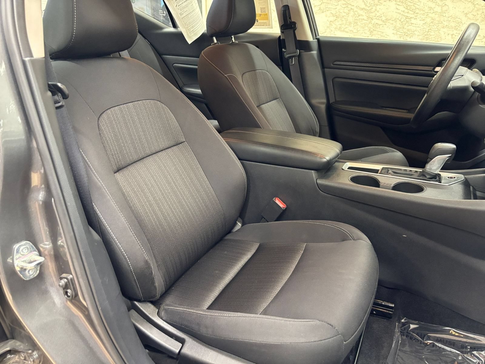 Used 2025 Nissan Altima 2.5 SV FWD image 35