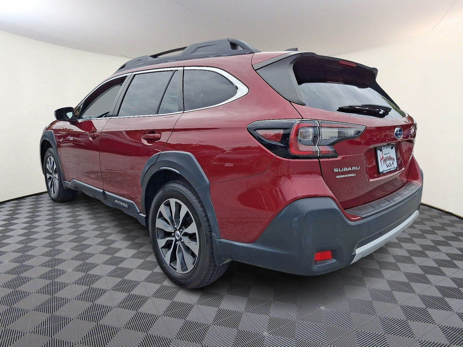 Used 2023 Subaru Outback Limited AWD/4WD image 4