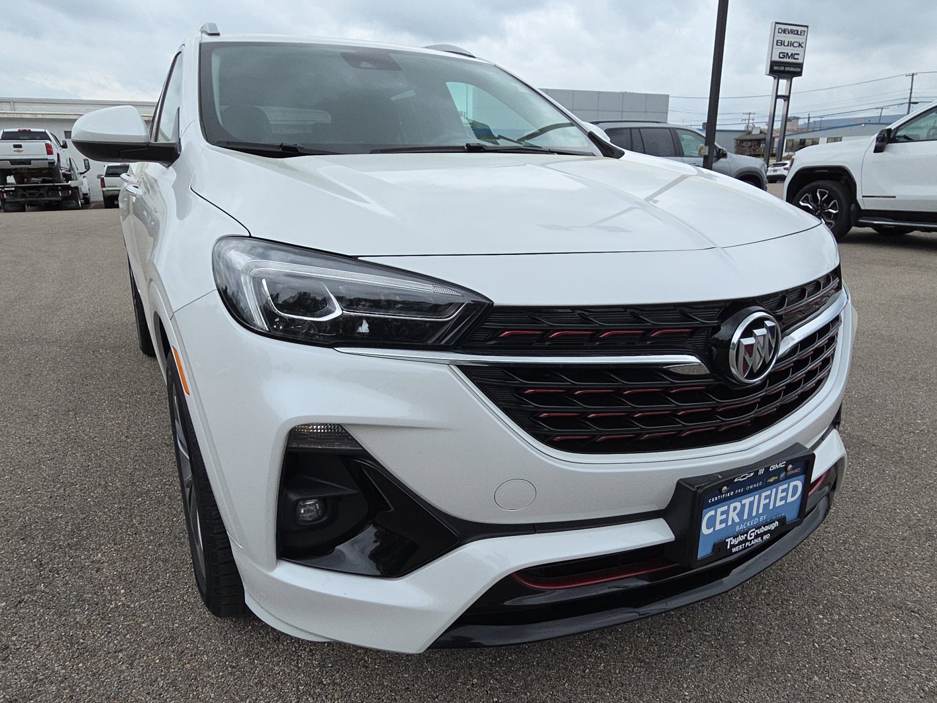 Certified 2022 Buick Encore GX Essence w/ Sport Touring Package image 11