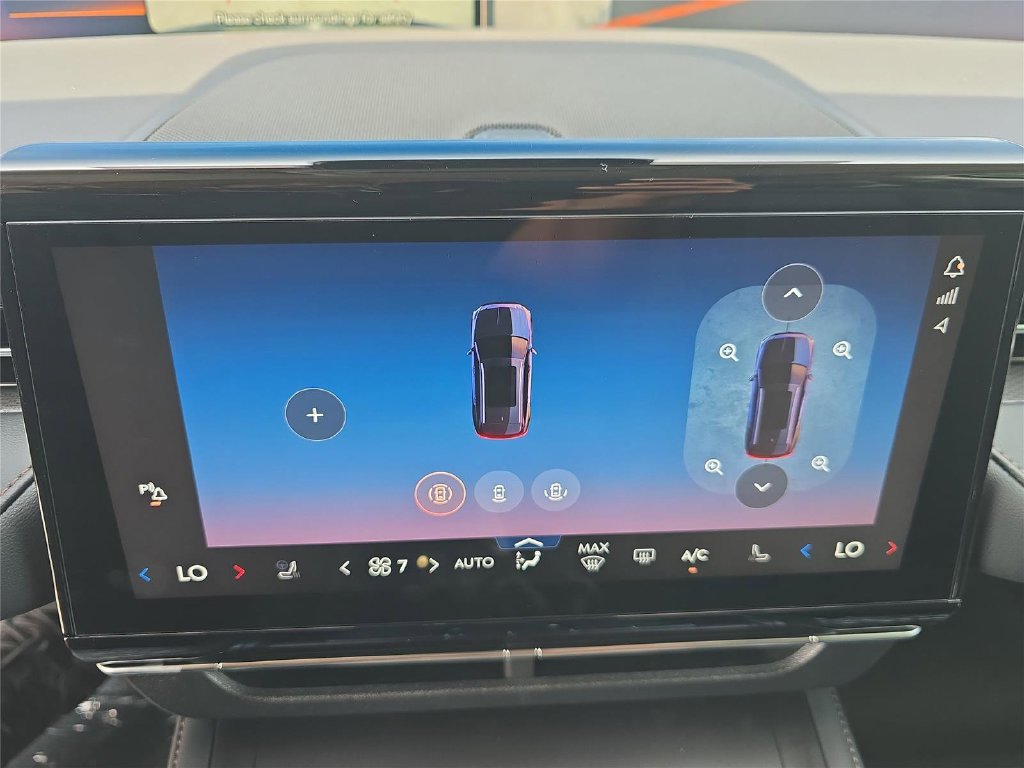 New 2026 Lincoln Nautilus Premier AWD/4WD image 18