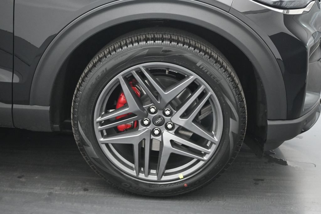New 2026 Ford Explorer ST RWD image 25