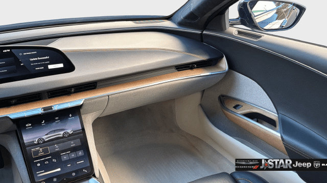 Used 2024 Lucid Air Touring AWD/4WD image 16