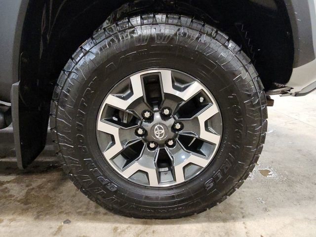 Used 2020 Toyota Tacoma TRD Off-Road w/ Technology Package image 34