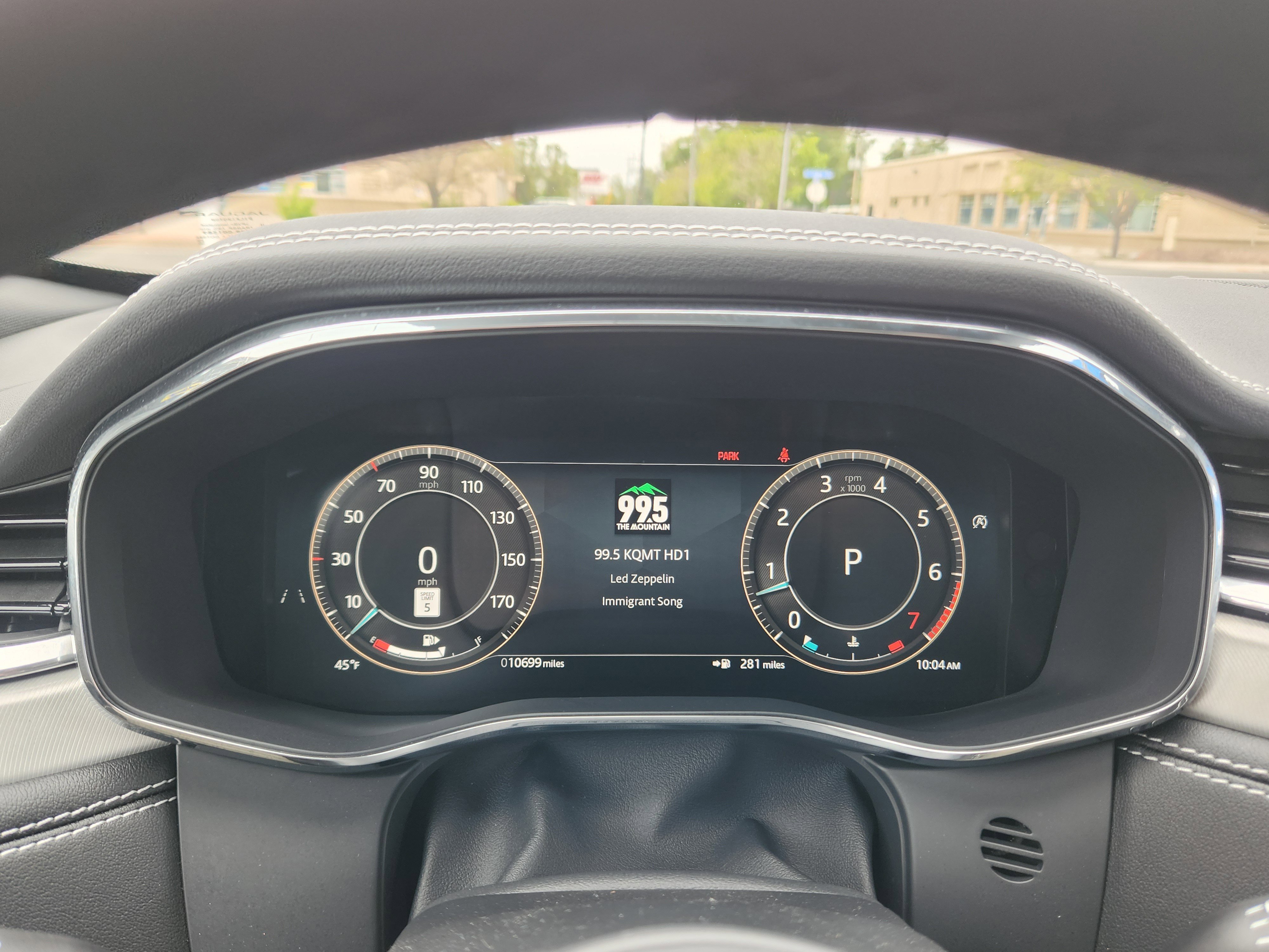 Certified 2025 Jaguar F-PACE R-Dynamic S AWD/4WD image 8