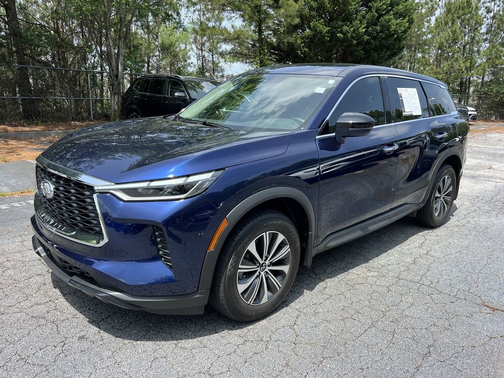 Used 2025 INFINITI QX60 Pure w/ Cargo Package FWD image 3