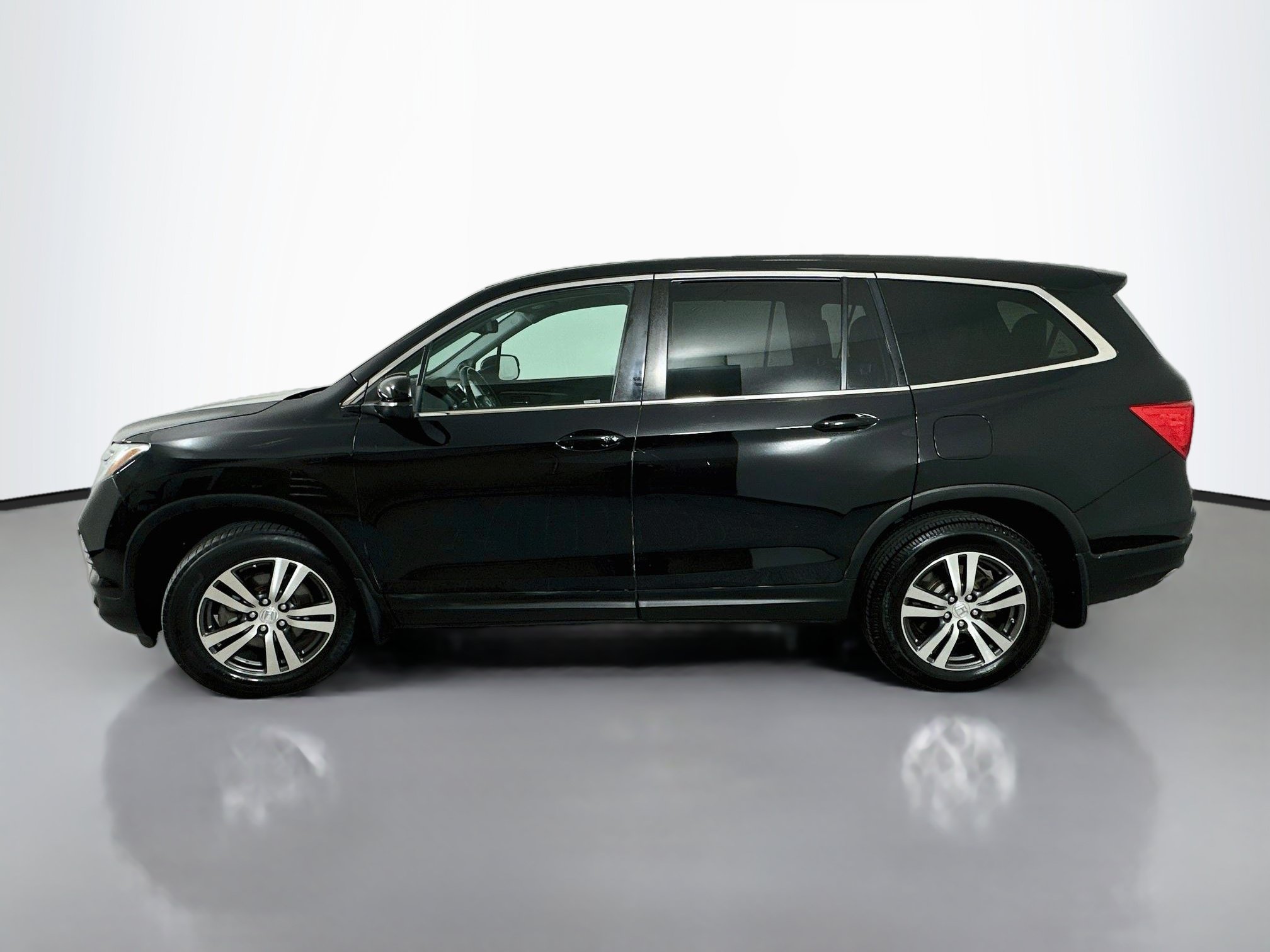 Used 2016 Honda Pilot EX-L image 4