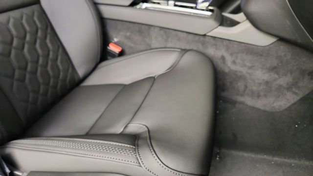 New 2026 Volvo XC90 B5 Plus w/ Protection Package AWD/4WD image 38