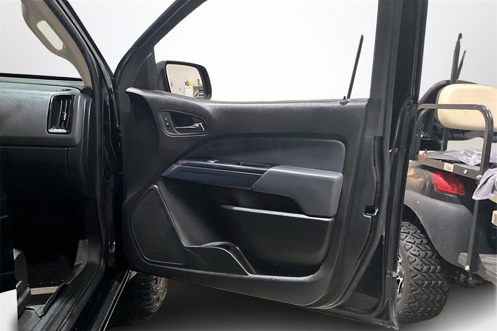 Used 2019 Chevrolet Colorado Z71 w/ Z71 Midnight Edition image 27