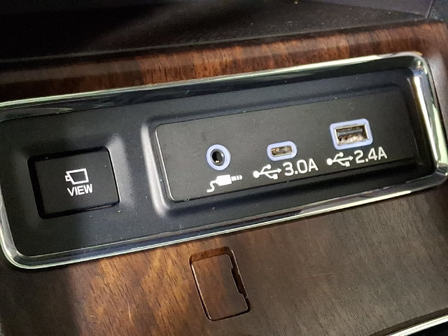 Used 2024 Subaru Ascent Touring w/ Popular Package #2 AWD/4WD image 25
