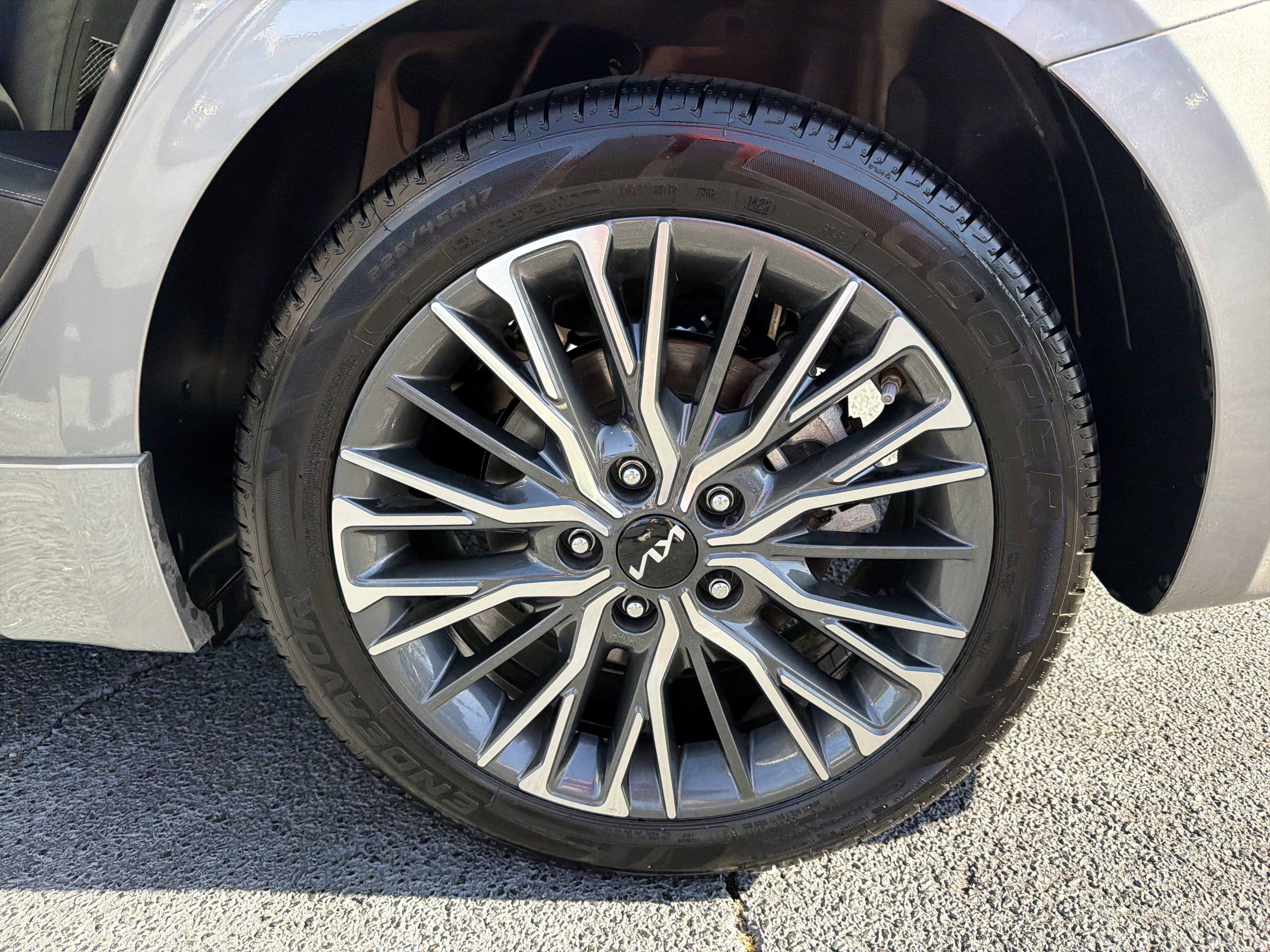 Used 2024 Kia Forte GT-Line image 18