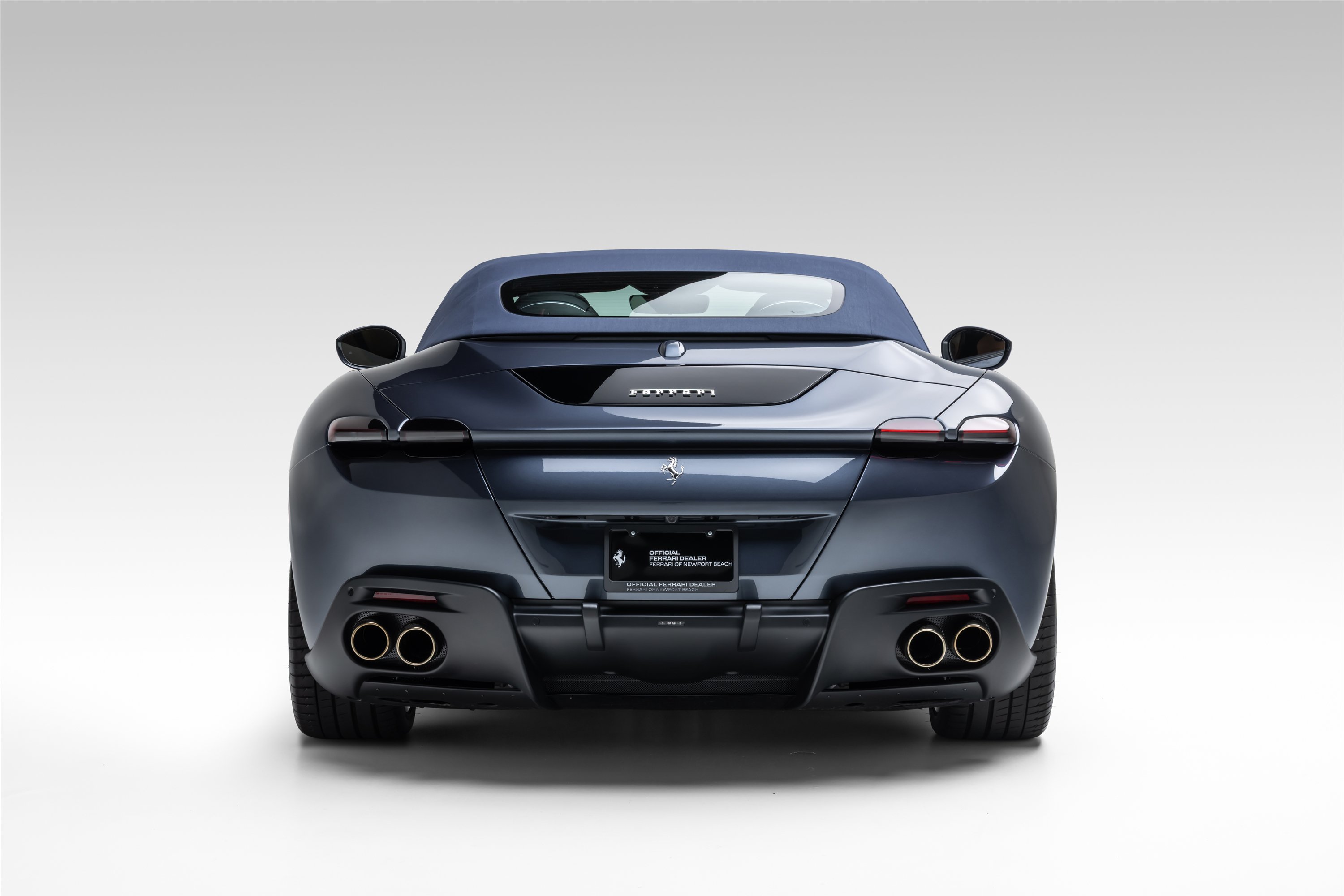 Used 2025 Ferrari Roma Spider RWD image 6