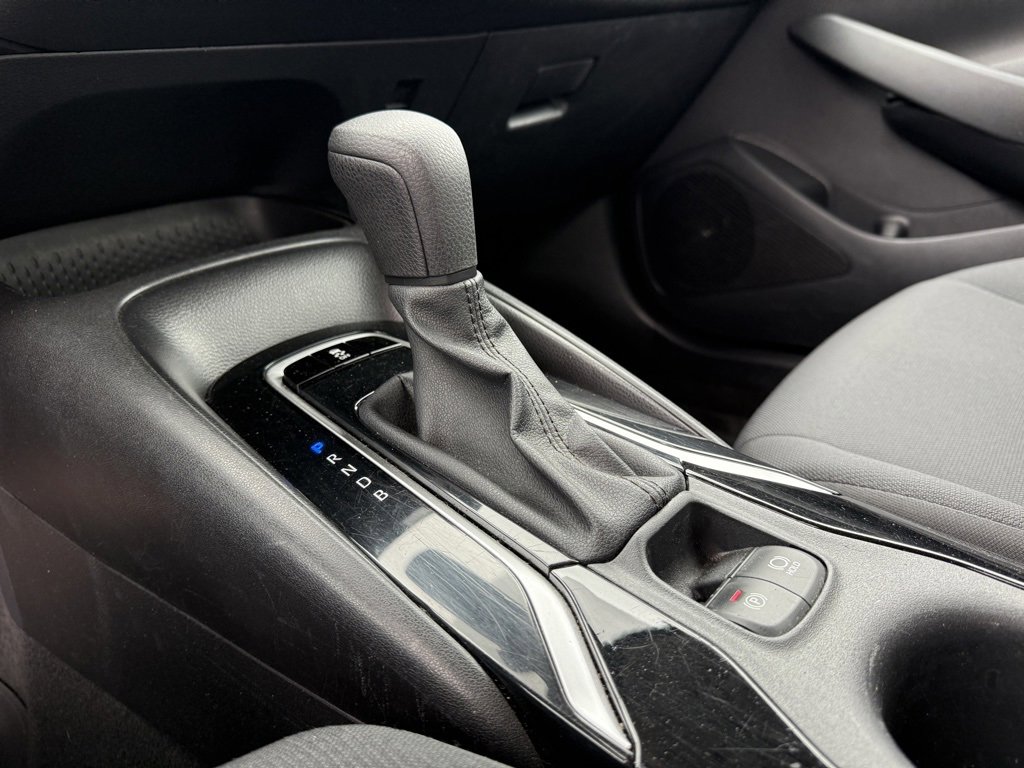 Used 2021 Toyota Corolla LE image 15