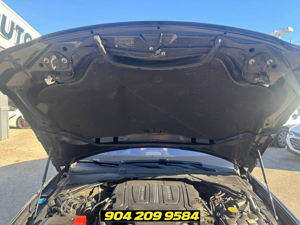 Used 2018 Jaguar XE S AWD/4WD image 9