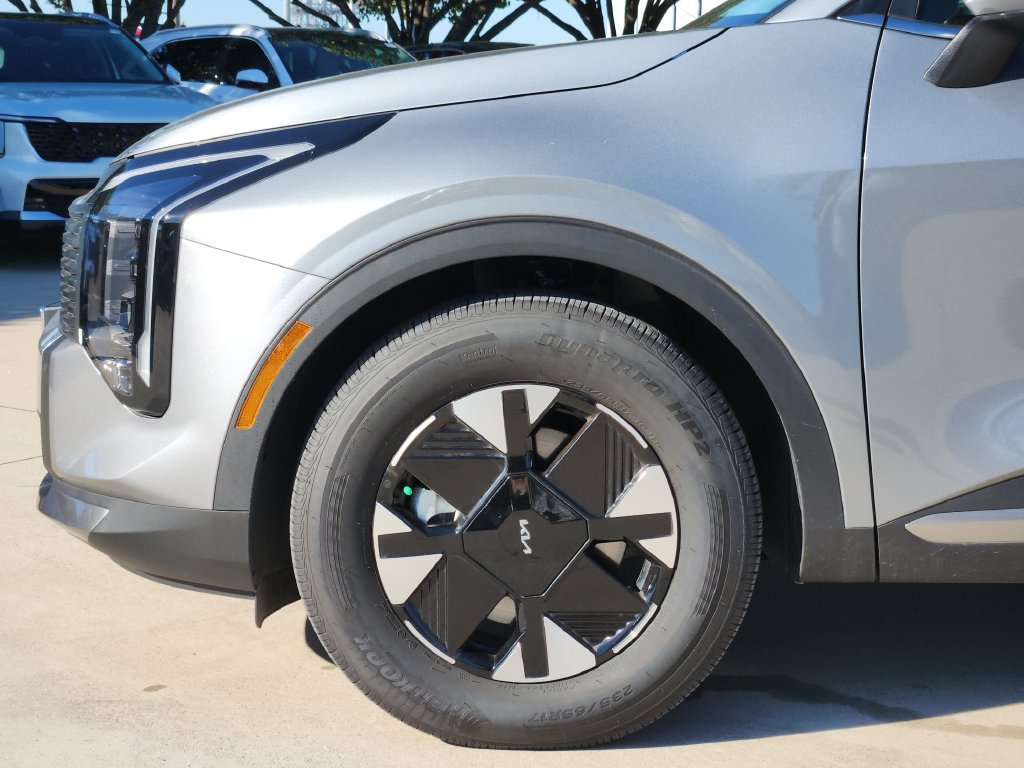 New 2026 Kia Sportage LX FWD image 7