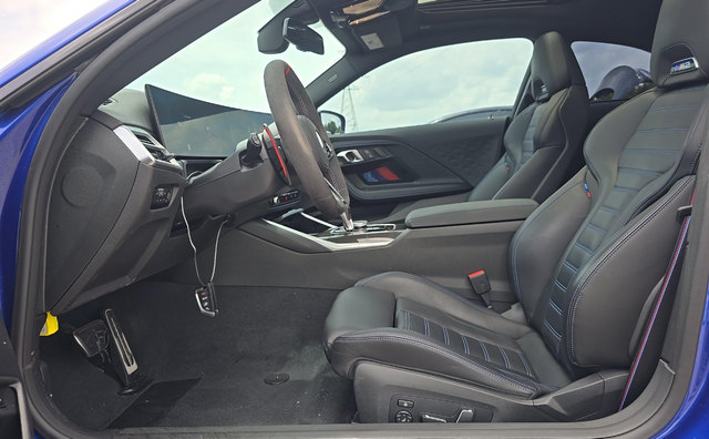 Used 2025 BMW M2 w/ Lighting Package RWD image 3