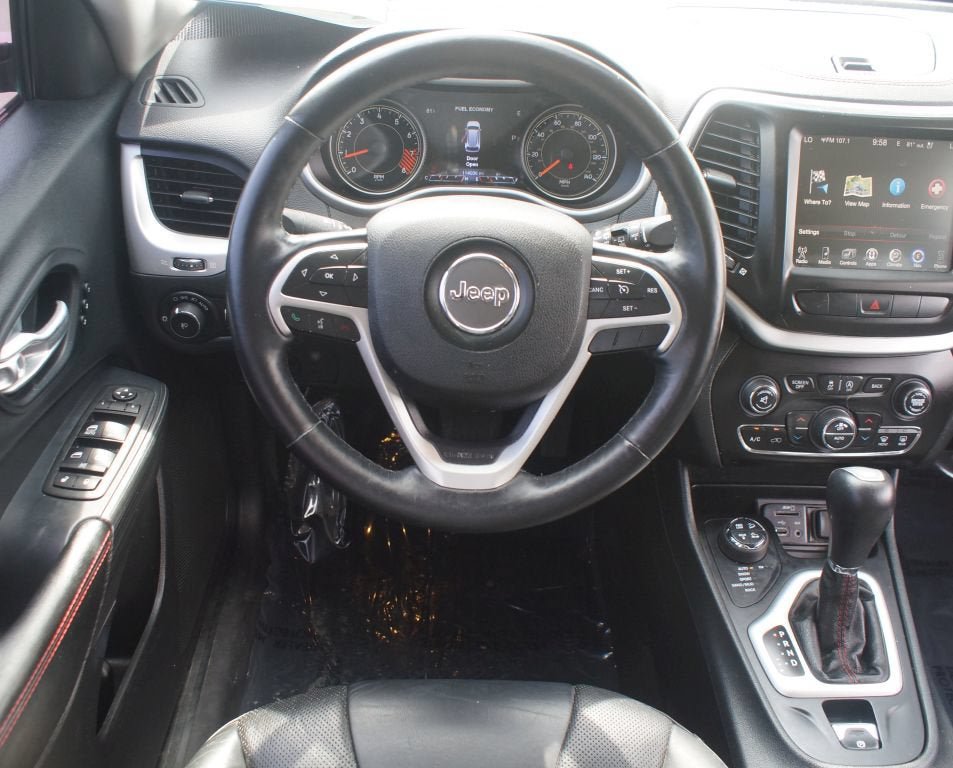 Used 2015 Jeep Cherokee Trailhawk w/ Comfort/Convenience Group AWD/4WD image 5