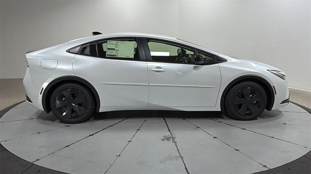 New 2026 Toyota Prius Plug-In Hybrid image 6