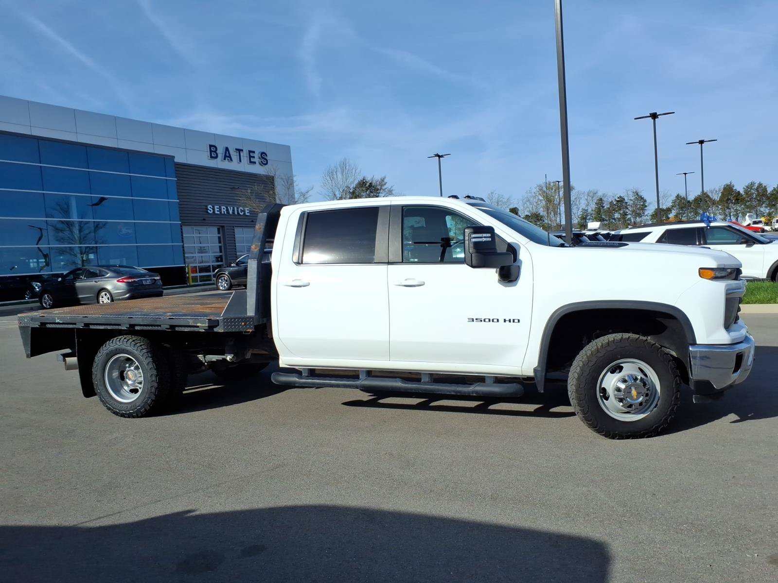 Used 2024 Chevrolet Silverado 3500 LT w/ Convenience Package AWD/4WD image 2
