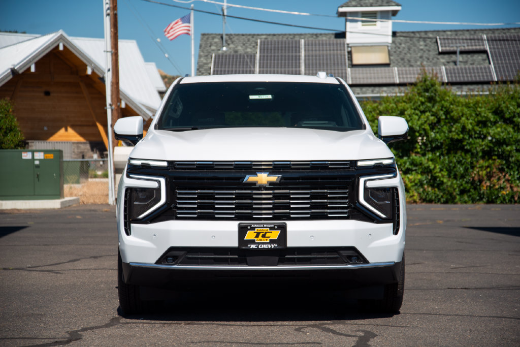 New 2026 Chevrolet Tahoe High Country AWD/4WD image 2