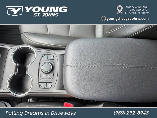 Used 2024 GMC Terrain SLT w/ LPO, Floor Liner Package AWD/4WD image 23