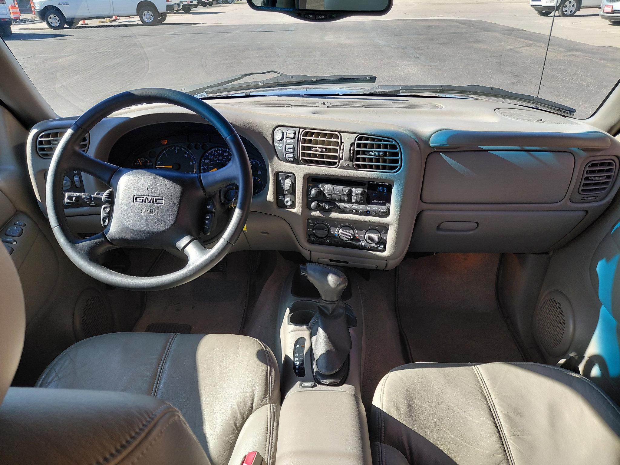 Used 2000 GMC Jimmy SLT w/ Marketing Opt Pkg AWD/4WD image 12