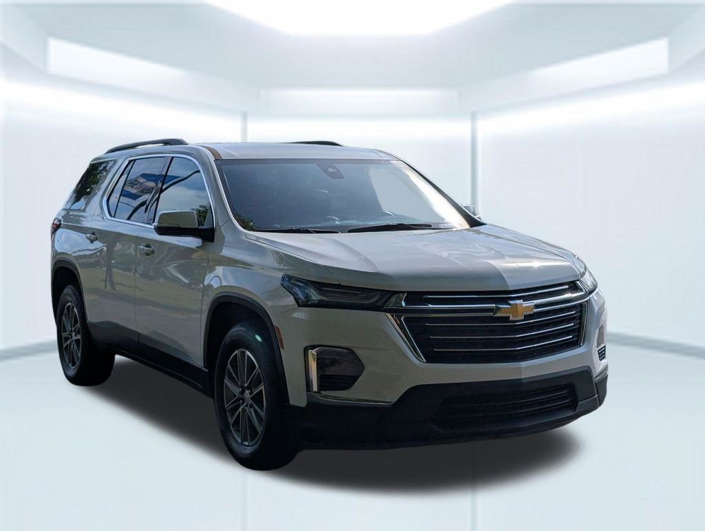 Used 2023 Chevrolet Traverse LT w/ LPO, Cargo Package FWD image 8